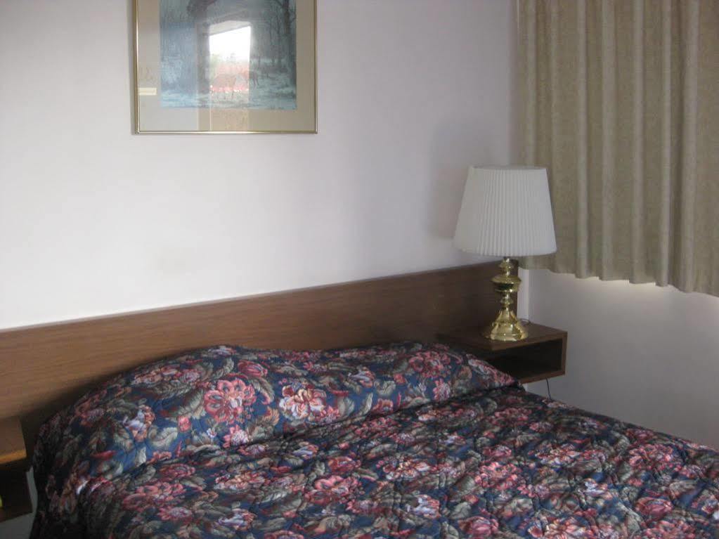 נאנאימו Departure Bay Motel מראה חיצוני תמונה